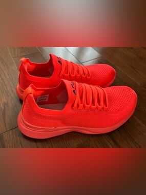 APL Techloom Breeze Women’s Sneakers - Neon Energy Orange - Size 7